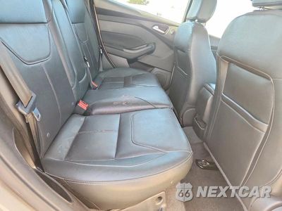 Zdjęcie 10 z 12 samochodu: 2018 FORD FOCUS TITANIUM VIN:1FADP3N28JL253338 - miniatura