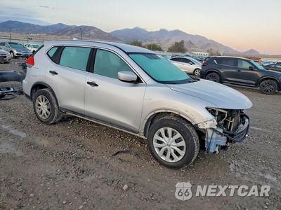 Czwarte zdjęcie samochodu z boku: 2017 NISSAN ROGUE S VIN:KNMAT2MT7HP555090 - miniatura