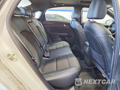 Zdjęcie 10 z 12 samochodu: 2023 KIA FORTE GT LINE VIN:3KPF54AD8PE547586 - miniatura