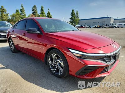 Czwarte zdjęcie samochodu z boku: 2025 HYUNDAI ELANTRA SEL SPORT VIN:KMHLM4DG1SU016540 - miniatura