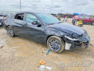 Czwarte zdjęcie samochodu z boku: 2024 HYUNDAI ELANTRA SEL VIN:KMHLM4DG1RU676152 - miniatura