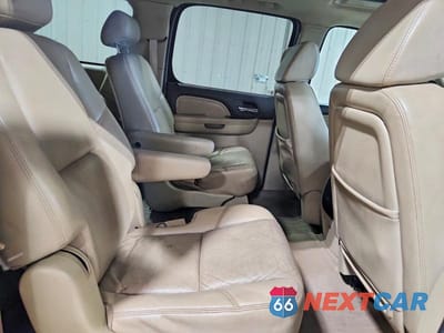 Zdjęcie 10 z 12 samochodu: 2009 GMC YUKON XL DENALI VIN:1GKFK06249J119940 - miniatura
