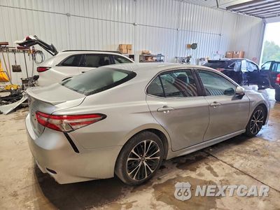 Trzecie zdjęcie samochodu z tyłu: 2018 TOYOTA CAMRY SE VIN:4T1B11HK3JU071975 - miniatura