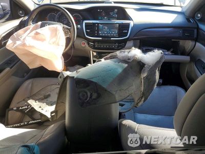 Zdjęcie 8 z 12 samochodu: 2016 HONDA ACCORD EXL VIN:1HGCR3F80GA030512 - miniatura