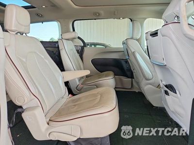 Zdjęcie 11 z 13 samochodu: 2018 CHRYSLER PACIFICA TOURING VIN:2C4RC1GG1JR186484 - miniatura