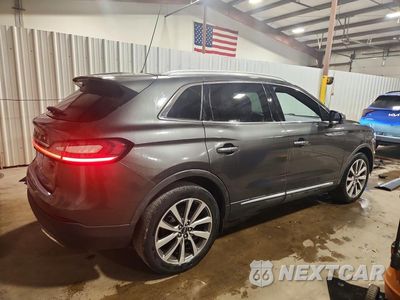Trzecie zdjęcie samochodu z tyłu: 2019 LINCOLN NAUTILUS SELECT VIN:2LMPJ8K97KBL24165 - miniatura