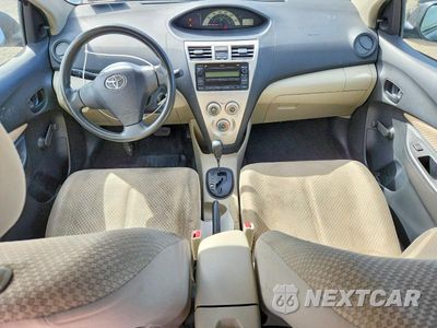 Zdjęcie 8 z 13 samochodu: 2007 TOYOTA YARIS BASE VIN:JTDBT903671081007 - miniatura