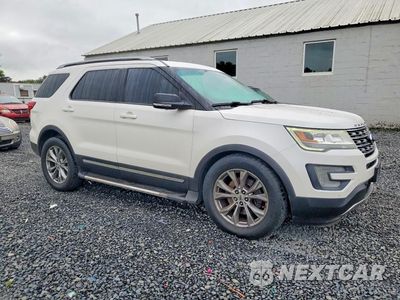 Czwarte zdjęcie samochodu z boku: 2017 FORD EXPLORER XLT VIN:1FM5K8D82HGA52873 - miniatura