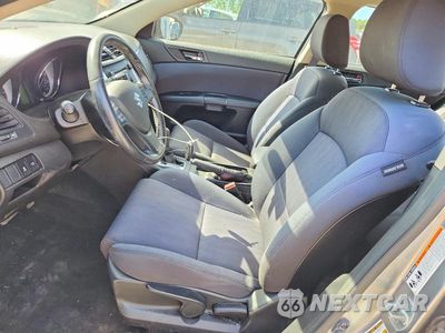 Zdjęcie 7 z 12 samochodu: 2012 SUZUKI KIZASHI S VIN:JS2RF9A1XC6100860 - miniatura