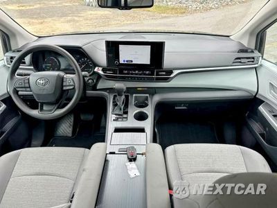 Zdjęcie 9 z 10 samochodu: 2026 TOYOTA SIENNA LE VIN:5TDKRKEC9TS298188 - miniatura