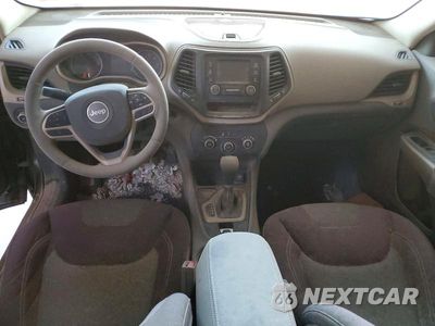 Zdjęcie 8 z 13 samochodu: 2018 JEEP CHEROKEE LATITUDE VIN:1C4PJLCB8JD512688 - miniatura