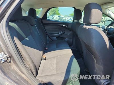 Zdjęcie 10 z 13 samochodu: 2015 FORD FOCUS SE VIN:1FADP3K24FL357322 - miniatura