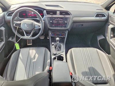 Zdjęcie 8 z 13 samochodu: 2022 VOLKSWAGEN TIGUAN SE R-LINE BLACK VIN:3VV8B7AX1NM061607 - miniatura