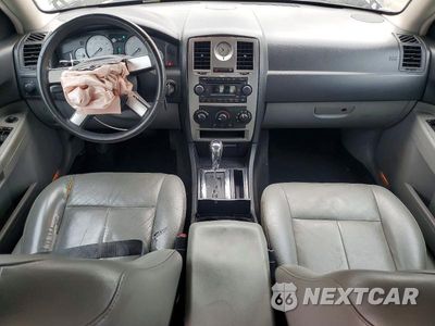 Zdjęcie 8 z 12 samochodu: 2006 CHRYSLER 300 TOURING VIN:2C3KA53G26H348757 - miniatura
