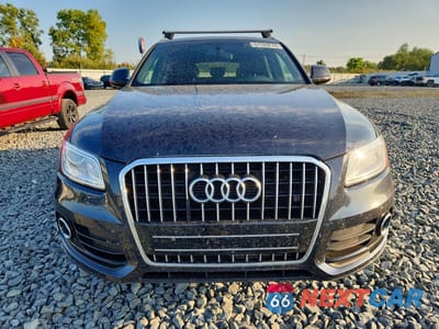 Piąte zdjęcie samochodu w środku: 2016 AUDI Q5 PREMIUM VIN:WA1C2AFP2GA015583 - miniatura