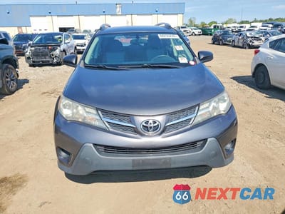 Piąte zdjęcie samochodu w środku: 2013 TOYOTA RAV4 LE VIN:2T3BFREV4DW014503 - miniatura