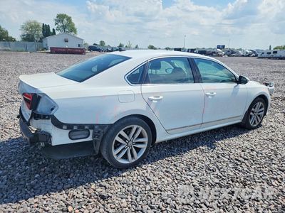 Trzecie zdjęcie samochodu z tyłu: 2017 VOLKSWAGEN PASSAT SEL PREMIUM VIN:1VWCT7A33HC078821 - miniatura