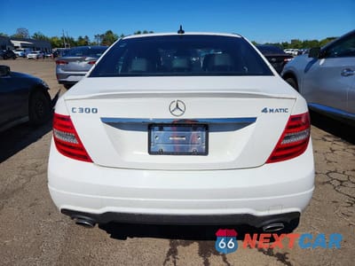 Zdjęcie 6 z 12 samochodu: 2014 MERCEDES-BENZ C 300 4MATIC VIN:WDDGF8AB9EG177615 - miniatura