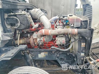 Zdjęcie 10 z 13 samochodu: 2018 PETERBILT 579 SEMI TRUCK VIN:1XPBA48X1JD478404 - miniatura