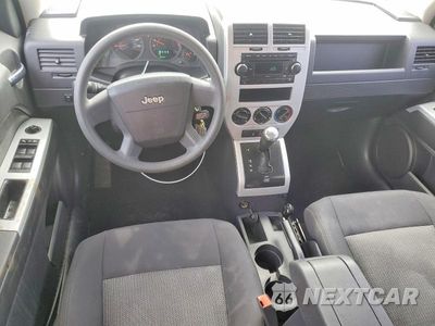 Zdjęcie 8 z 13 samochodu: 2008 JEEP PATRIOT SPORT VIN:1J8FT28W68D730627 - miniatura