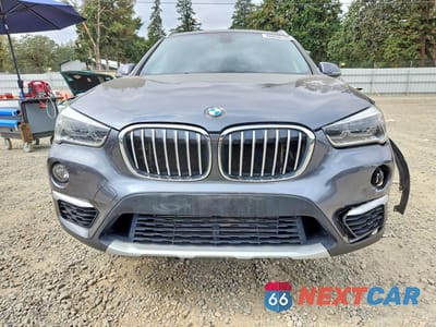 Piąte zdjęcie samochodu w środku: 2017 BMW X1 XDRIVE28I VIN:WBXHT3C34H5F83209 - miniatura