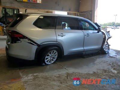 Trzecie zdjęcie samochodu z tyłu: 2025 TOYOTA GRAND HIGHLANDER XLE VIN:5TDAAAB59SS082861 - miniatura