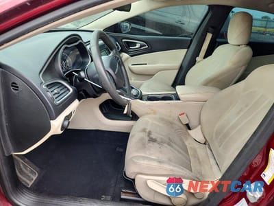 Zdjęcie 7 z 12 samochodu: 2015 CHRYSLER 200 LIMITED VIN:1C3CCCAB4FN641237 - miniatura