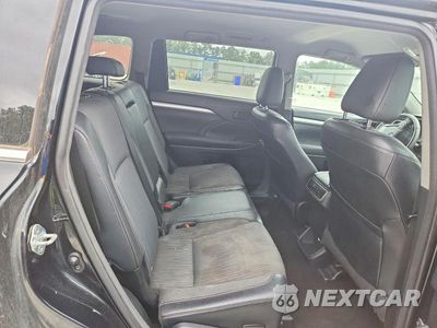 Zdjęcie 11 z 13 samochodu: 2015 TOYOTA HIGHLANDER LE PLUS VIN:5TDBKRFH6FS214615 - miniatura