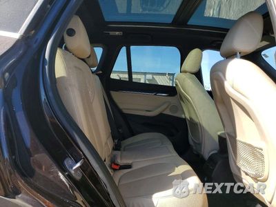 Zdjęcie 11 z 13 samochodu: 2018 BMW X1 XDRIVE28I VIN:WBXHT3C39J5K25851 - miniatura