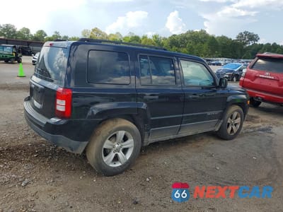 Trzecie zdjęcie samochodu z tyłu: 2016 JEEP PATRIOT SPORT VIN:1C4NJPBB7GD590386 - miniatura