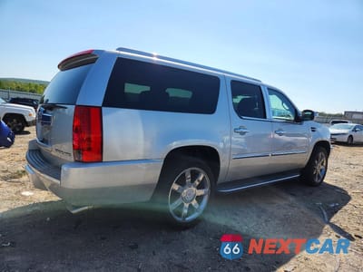 Trzecie zdjęcie samochodu z tyłu: 2011 CADILLAC ESCALADE ESV LUXURY VIN:1GYS4HEF5BR139249 - miniatura