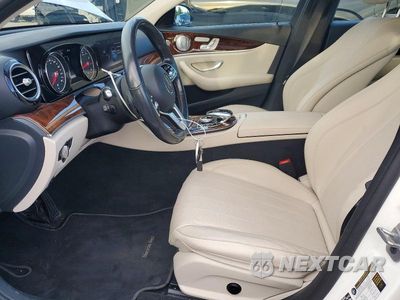 Zdjęcie 7 z 13 samochodu: 2019 MERCEDES-BENZ E 300 4MATIC VIN:WDDZF4KB7KA672362 - miniatura