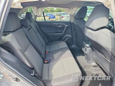 Zdjęcie 11 z 14 samochodu: 2022 TOYOTA RAV4 XLE VIN:2T3W1RFV3NC190881 - miniatura