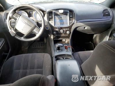Zdjęcie 8 z 12 samochodu: 2012 CHRYSLER 300 S VIN:2C3CCABG8CH289573 - miniatura