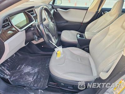 Zdjęcie 7 z 12 samochodu: 2013 TESLA MODEL S VIN:5YJSA1CN0DFP17301 - miniatura