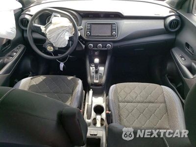 Zdjęcie 8 z 12 samochodu: 2018 NISSAN KICKS S VIN:3N1CP5CU6JL518321 - miniatura