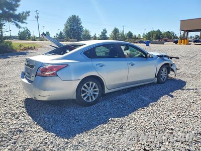 Trzecie zdjęcie samochodu z tyłu: 2014 NISSAN ALTIMA 2.5 S VIN:1N4AL3AP3EC168591 - miniatura