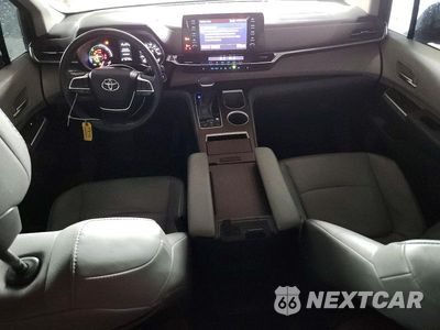 Zdjęcie 8 z 13 samochodu: 2021 TOYOTA SIENNA XLE VIN:5TDYRKEC4MS062575 - miniatura