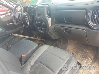 Zdjęcie 8 z 12 samochodu: 2021 CHEVROLET SILVERADO C1500 VIN:1GCRWAEH4MZ367379 - miniatura