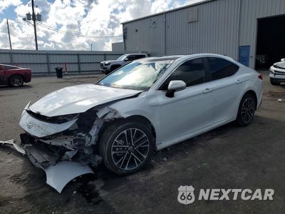 2025 TOYOTA CAMRY XLE 4T1DAACK7SU083886 - główne zdjęcie licytacji z USA - miniatura