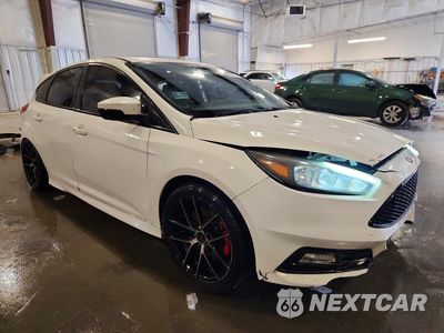 Czwarte zdjęcie samochodu z boku: 2017 FORD FOCUS ST VIN:1FADP3L96HL214774 - miniatura