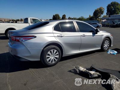 Trzecie zdjęcie samochodu z tyłu: 2020 TOYOTA CAMRY LE VIN:4T1C31AK7LU536477 - miniatura