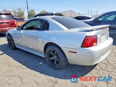 Drugie zdjęcie samochodu z przodu: 2001 FORD MUSTANG VIN:1FAFP40421F165729 - miniatura