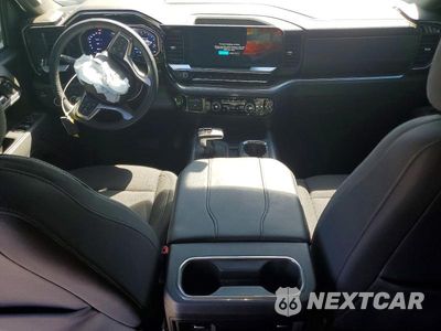 Zdjęcie 8 z 12 samochodu: 2026 CHEVROLET SILVERADO K1500 RST VIN:1GCUKEED7TZ369085 - miniatura