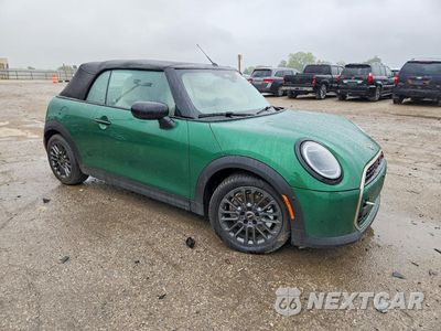 Czwarte zdjęcie samochodu z boku: 2026 MINI COOPER S VIN:WMW23GX02T2X94195 - miniatura