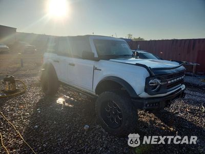 Czwarte zdjęcie samochodu z boku: 2021 FORD BRONCO BASE VIN:1FMEE5BH1MLB06965 - miniatura