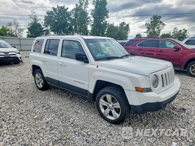 Czwarte zdjęcie samochodu z boku: 2015 JEEP PATRIOT LIMITED VIN:1C4NJRCB6FD169784 - miniatura