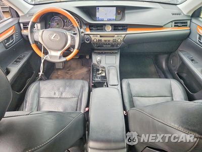 Zdjęcie 8 z 12 samochodu: 2013 LEXUS ES 300H VIN:JTHBW1GG4D2010085 - miniatura