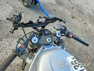 Zdjęcie 7 z 8 samochodu: 2006 KAWASAKI ZX600 J1 VIN:JKAZX4J106A060472 - miniatura