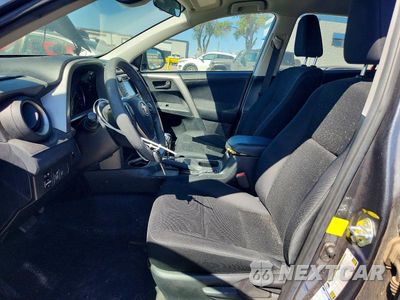 Zdjęcie 7 z 12 samochodu: 2017 TOYOTA RAV4 LE VIN:2T3BFREV2HW653016 - miniatura